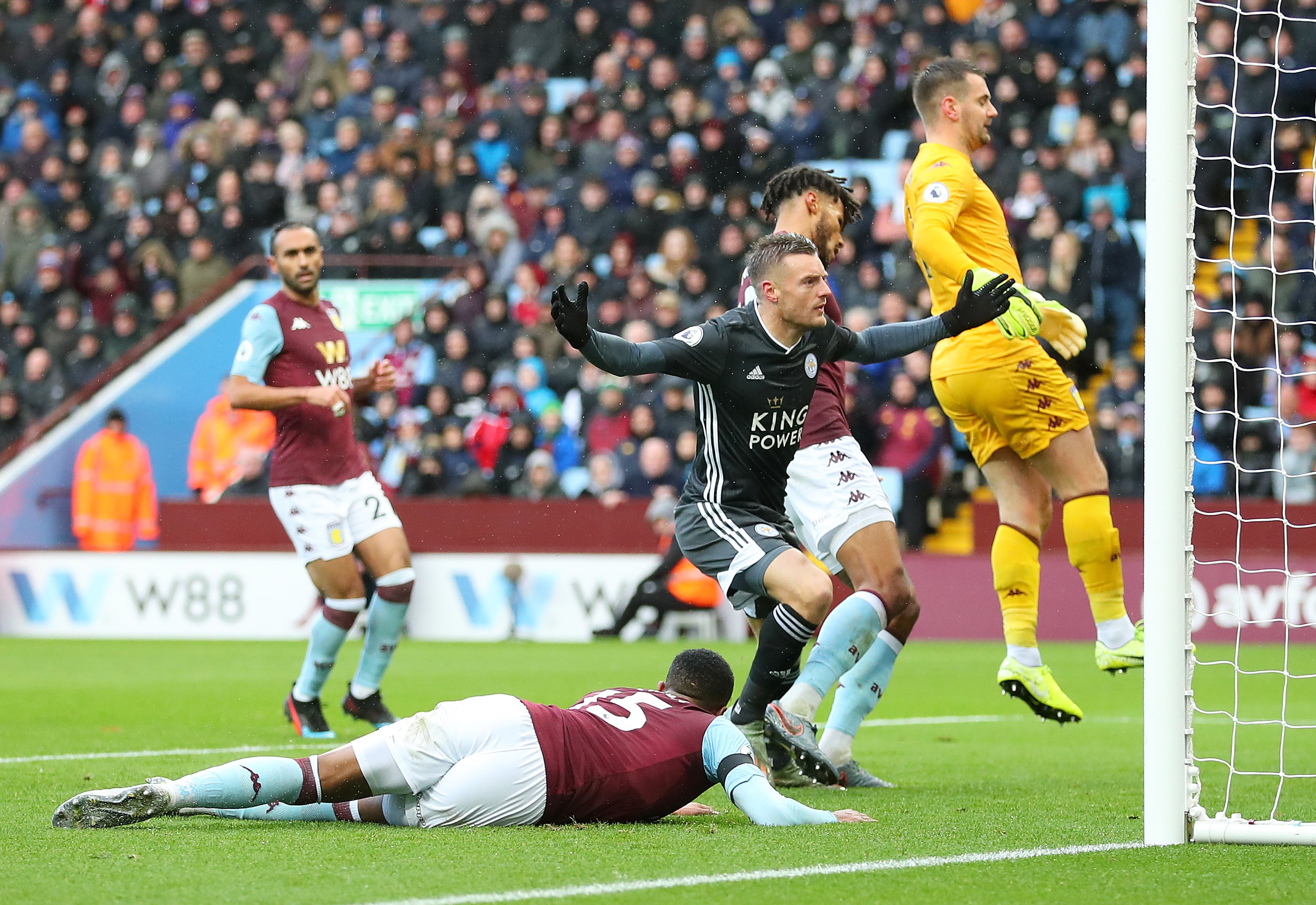 西蒙尼与马 西蒙尼与马